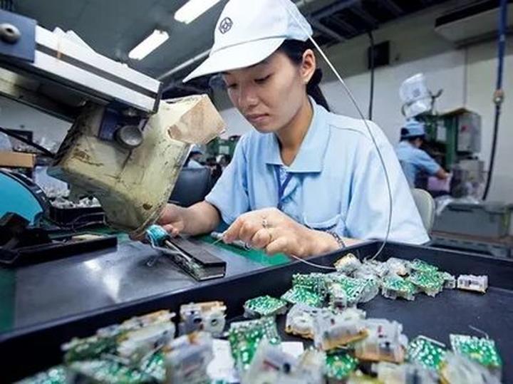 Chuyên gia Hotspot Matrix phân tích: Mua váy hoa mà không biết 4 và marketing video